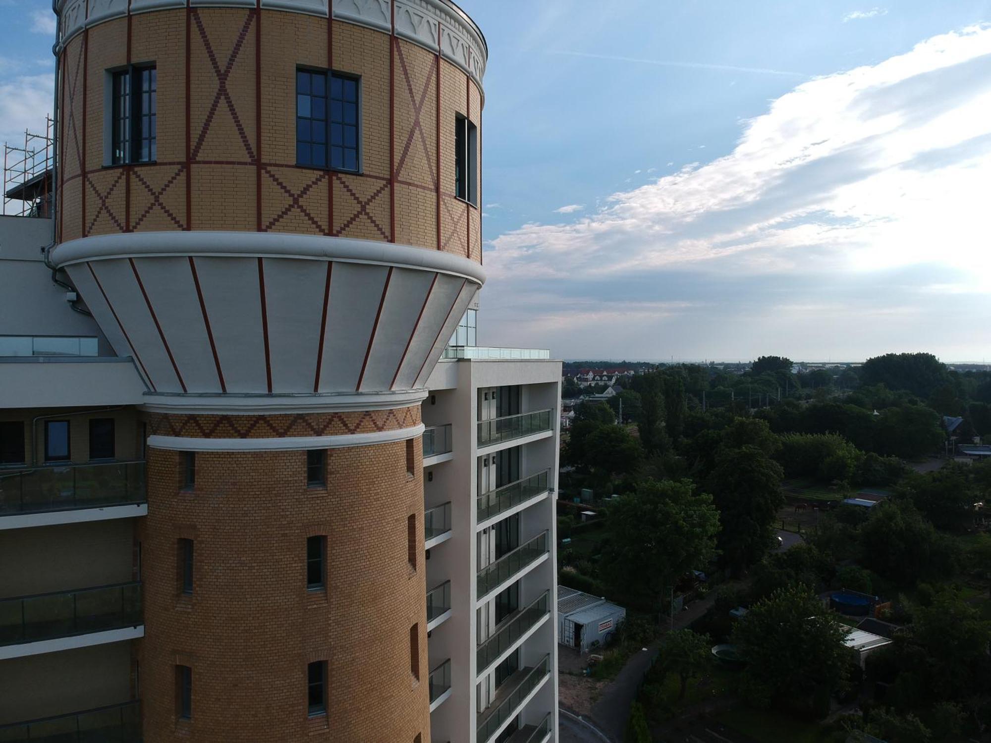 Exklusives Wohnen Im Historischen Wasserturm Dem Highlight Von Delitzsch We104 Экстерьер фото
